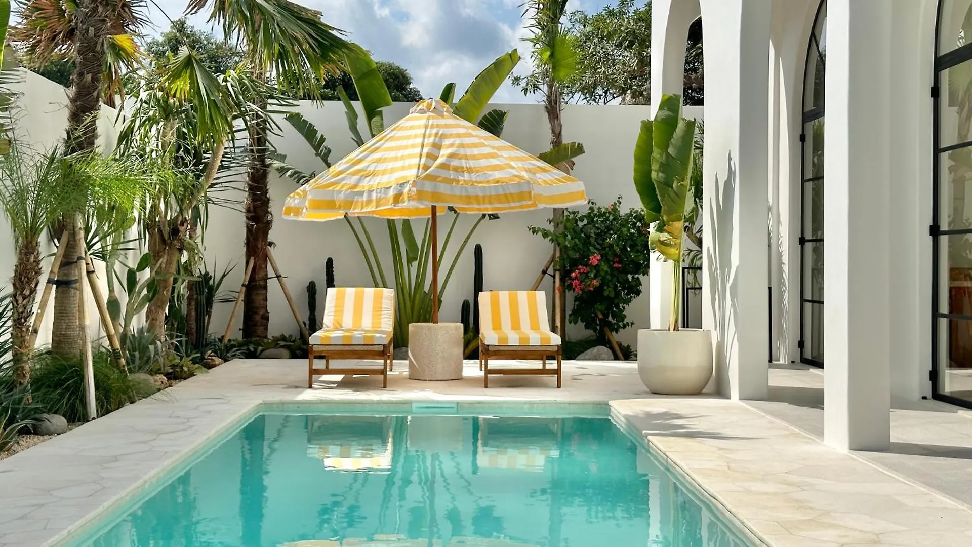 Dolce Villas In Bingin Uluwatu  Indonesia