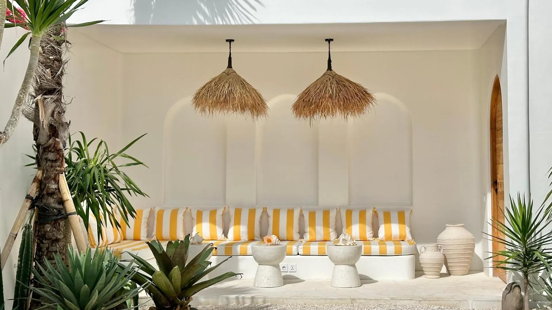 Dolce Villas In Bingin Uluwatu  Indonesia