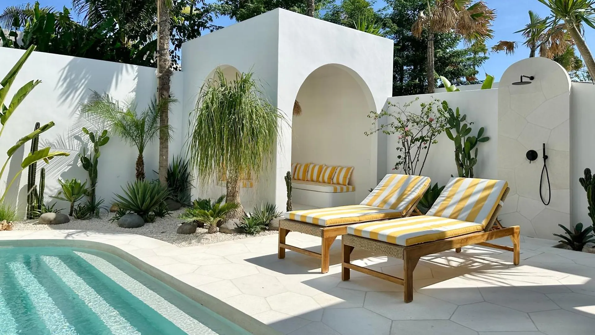 Dolce Villas In Bingin Uluwatu